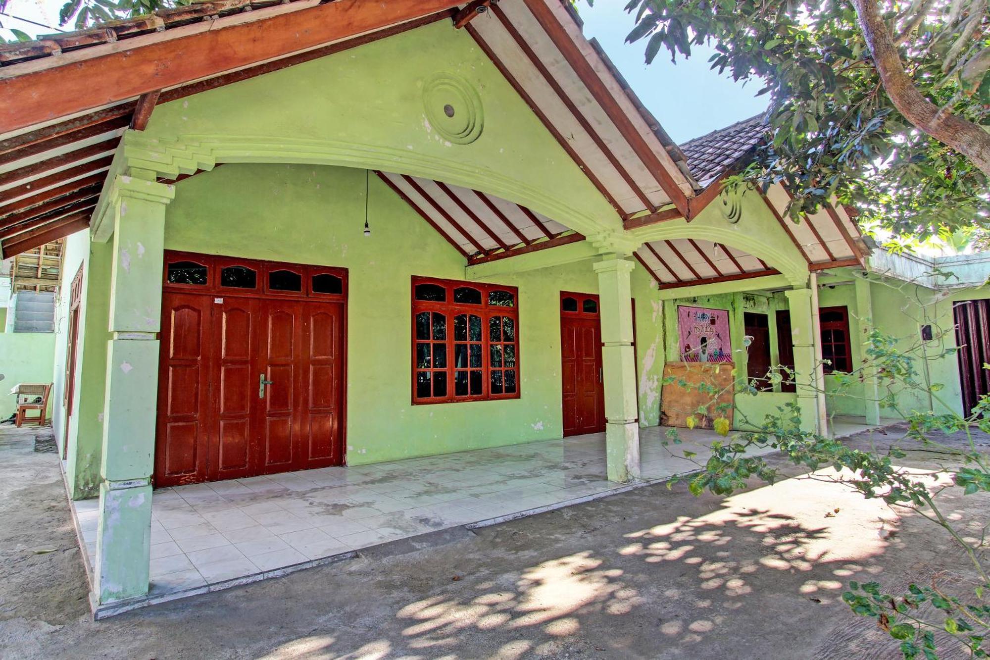 Sabar Menanti 2 Hotel Bantul Bagian luar foto